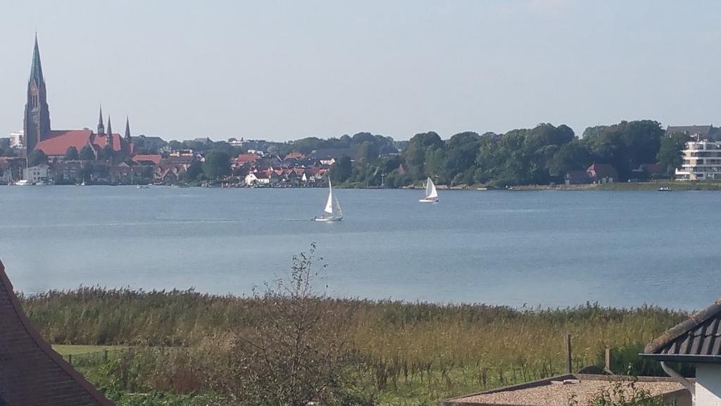 Direkter Blick auf´s Wasser Fahrdorf  Exterior foto